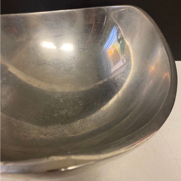 Nambé 527 Handmade Serving Bowl Tri Corner Dish Made of Aluminum Alloy Metal - Picture 5 of 11